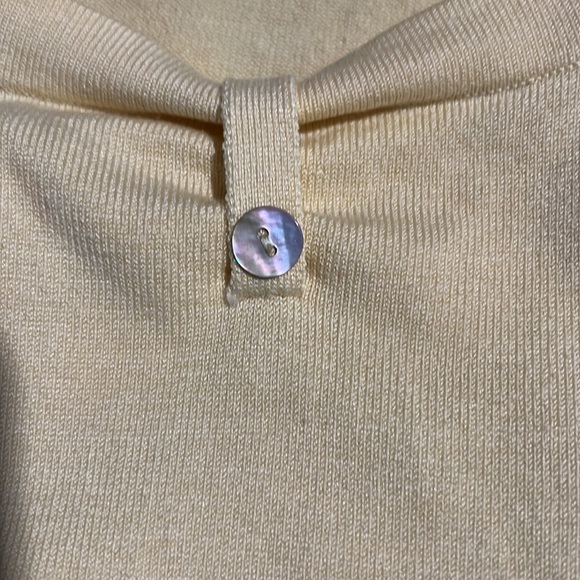 Yellow long sleeve top by Cami in 3x - Picture 6 of 8